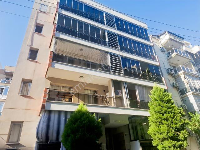 Karşiyaka, İzmir içerisinde kiralık mülk