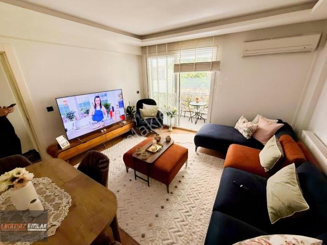 Karşiyaka, İzmir içerisinde satılık mülk
