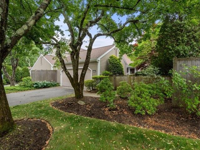 Condo for sale in Newton Condo for sale in Newton