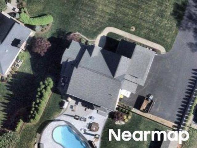 House for sale in Latham