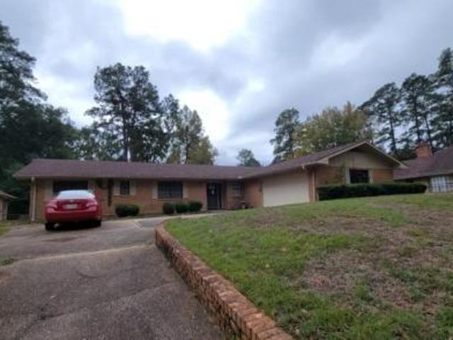 House for sale in Pineville