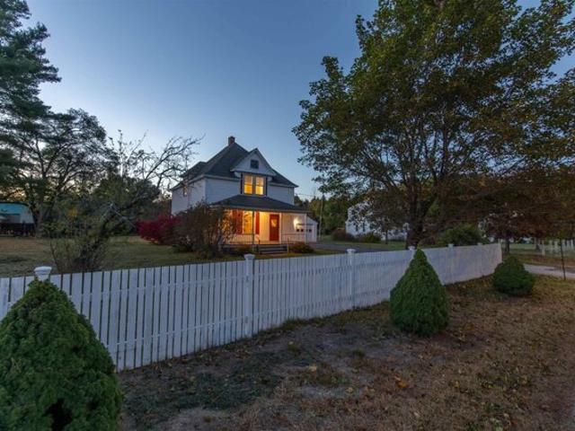 House for sale in Chocorua, Tamworth