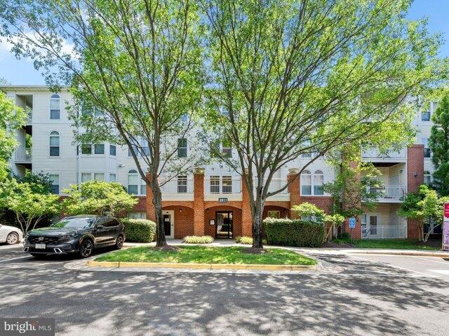 Condo for sale in Fairfax