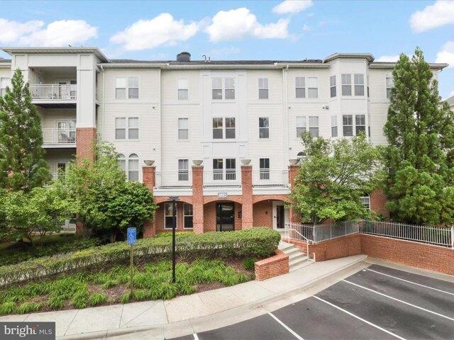 Condo for sale in Fairfax