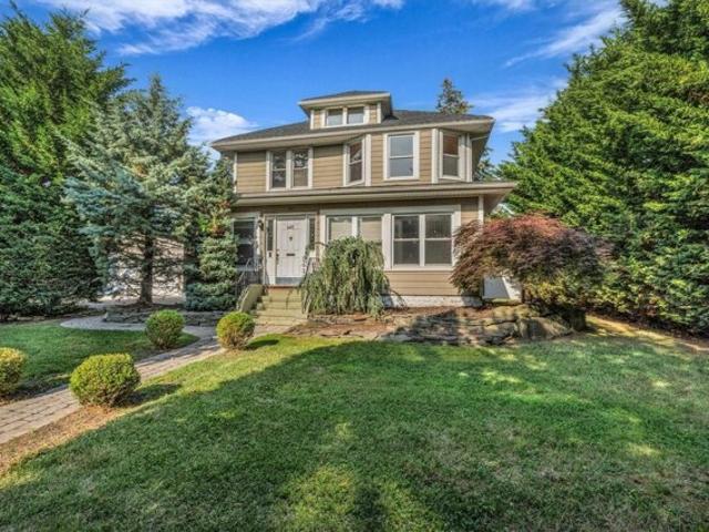 House for sale in Babylon, New York