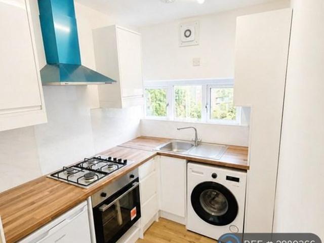 Apartment for rent in London Borough of Merton, Greater London