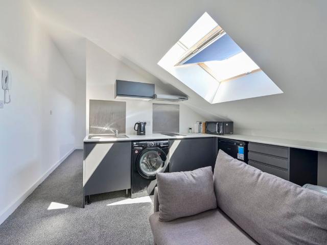 Studio for rent in London Borough of Merton, Greater London