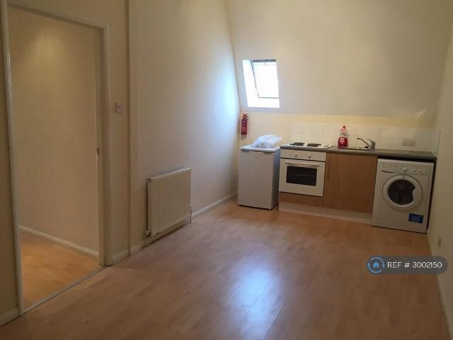 Apartment for rent in Lombard Business Park, Greater London