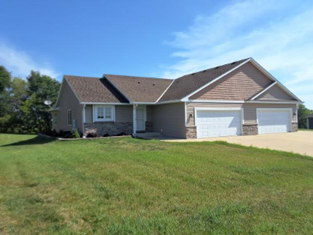 Condo for sale in Montgomery, Le Sueur County