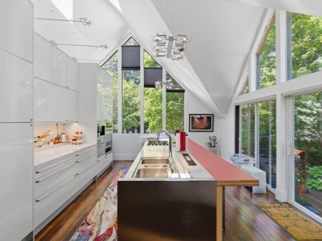 House for sale in Hudson, Middlesex County