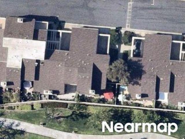 Condo for sale in Irvine, Walnut