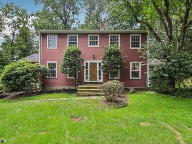 House for sale in Mahwah