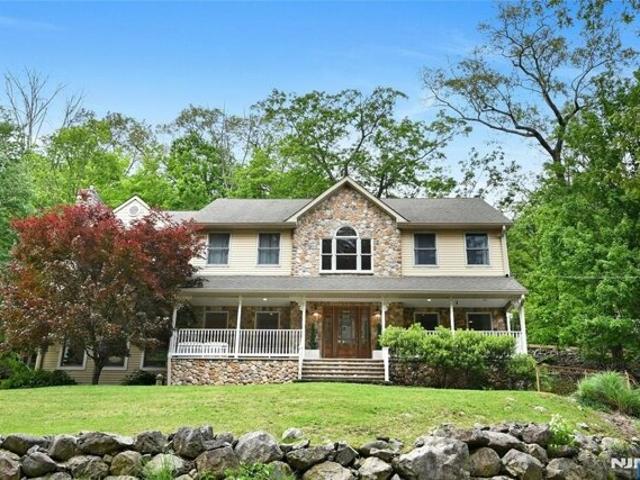 House for sale in Mahwah, New Jersey