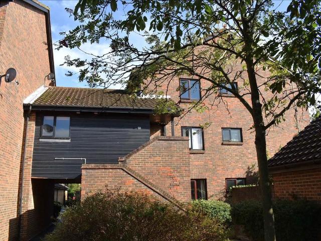 Studio for rent in London Borough of Hounslow, Feltham
