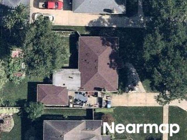 House for sale in Deerfield