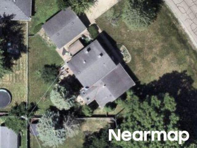 House for sale in Lindenhurst, Lake County