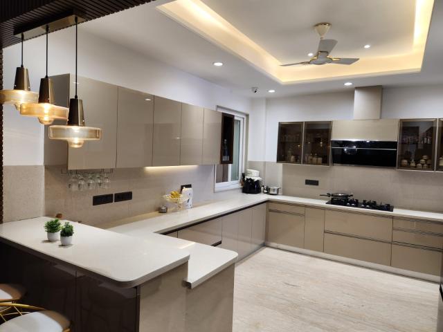 Villa for rent in Deri