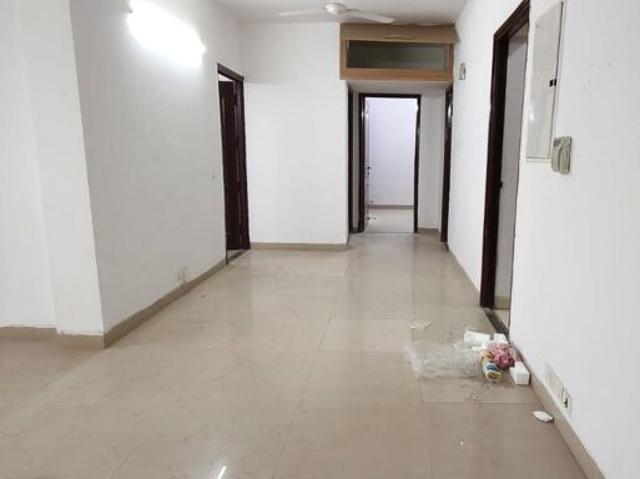 Villa for rent in Deri