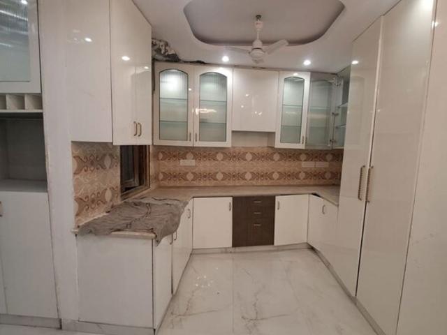 Property for rent in Deri