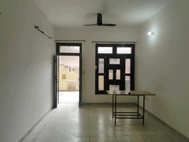 Property for rent in Deri