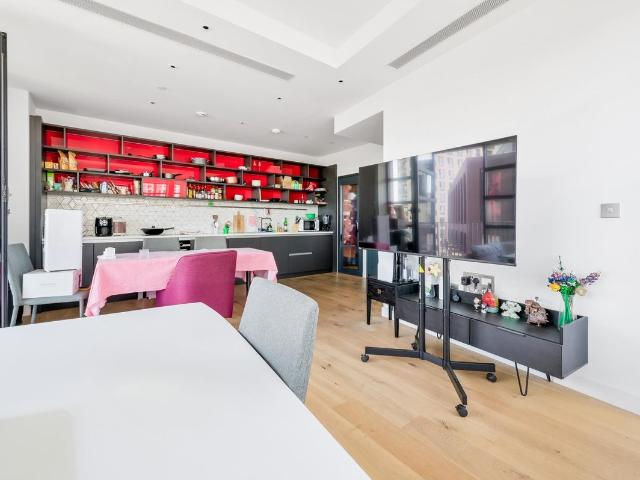 House for rent in London City Island, Blackwall