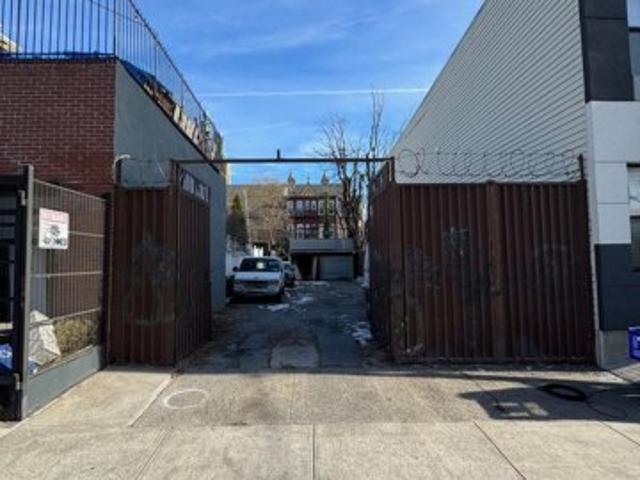 Land for sale in Queens, Arverne