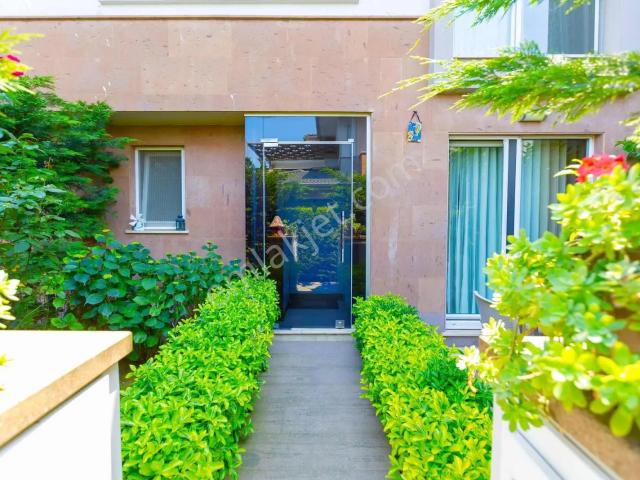 Marmara Mahallesi, Beylikdüzü içerisinde satılık Villa