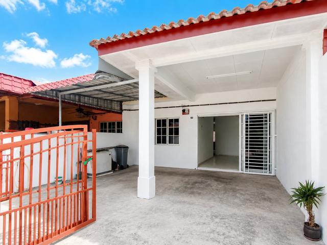 Terraced House for sale in Gedong