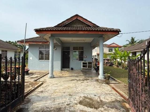 Bungalow for sale in Kuantan, Pahang