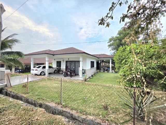 Bungalow for sale in Petaling, Subang Jaya