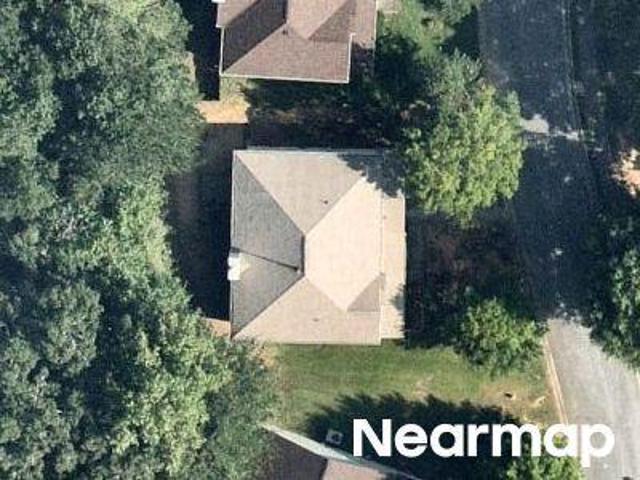 House for sale in Red Oak, Georgia