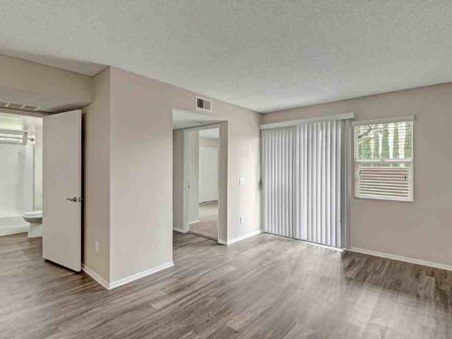 Apartment for rent in Highland, California