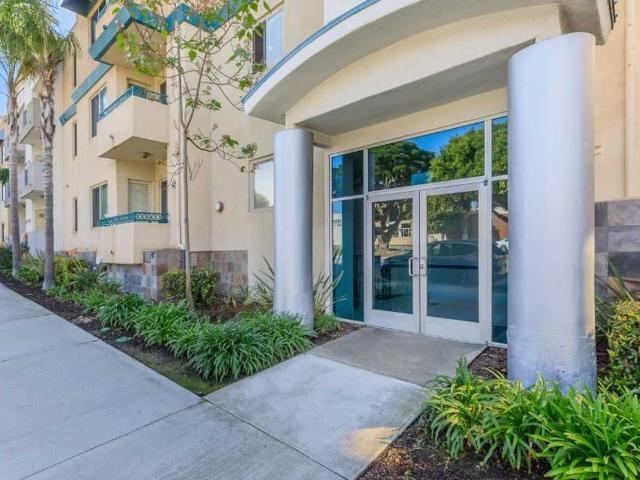 Apartment for rent in Canoga Park, California