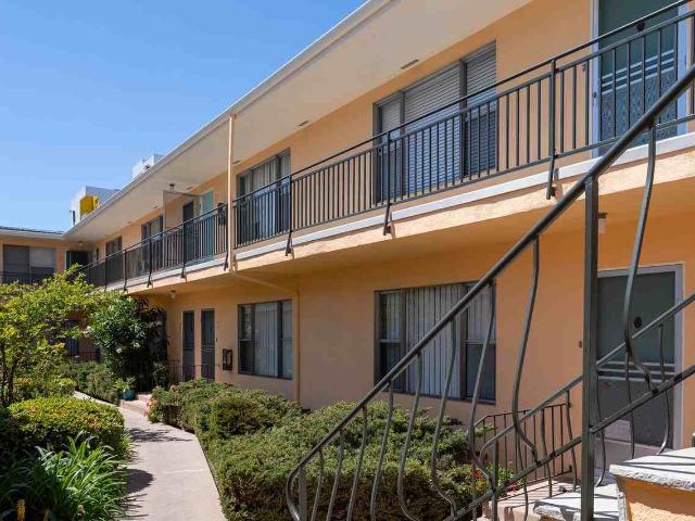 Apartment for rent in Long Beach, California