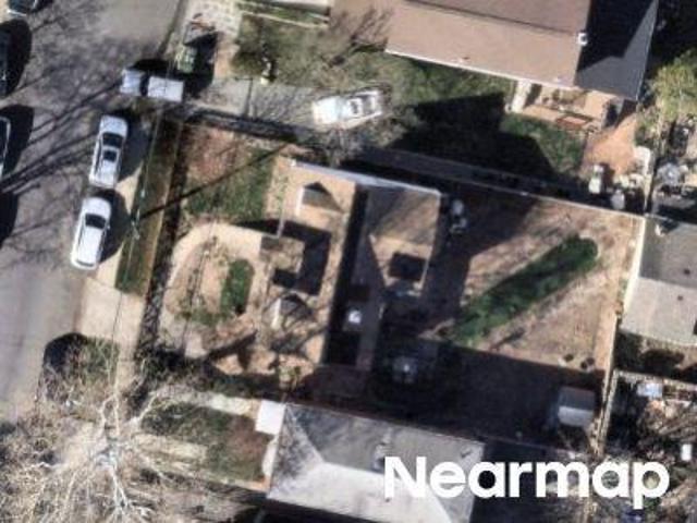 House for sale in The Bronx, Arverne