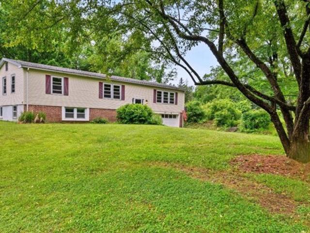 House for sale in Lenox House for sale in Lenox