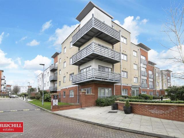 House for rent in Hale End, Greater London