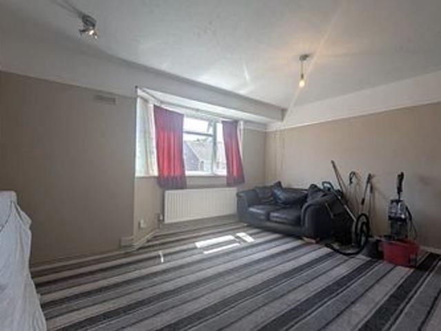 Apartment for rent in Upper Deal, Ash