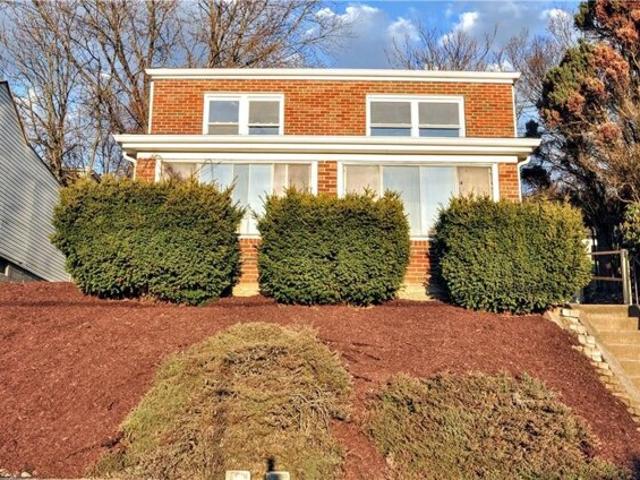 House for sale in Glassport