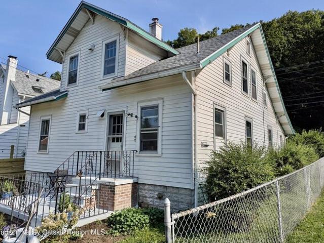 House for sale in Kingston