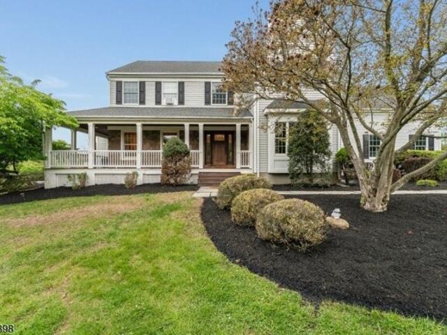 House for sale in Neshanic Station, New Jersey