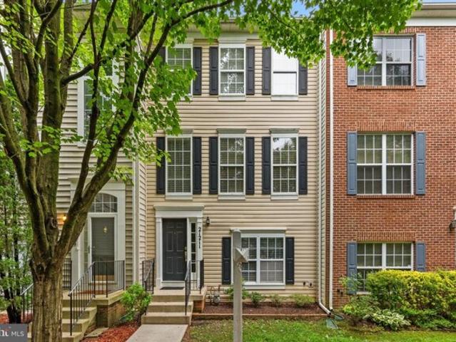 Condo for sale in Germantown