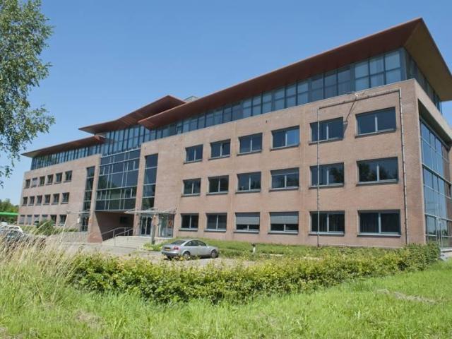 Bedrijfspand te huur in Buitenhof, Delft