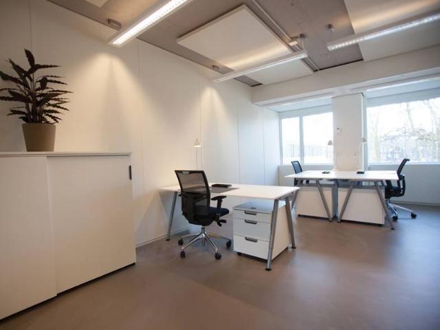 Bedrijfspand te huur in Wippolder, Delft