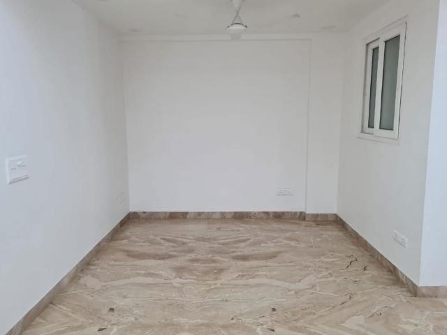 Flat for rent in Deri