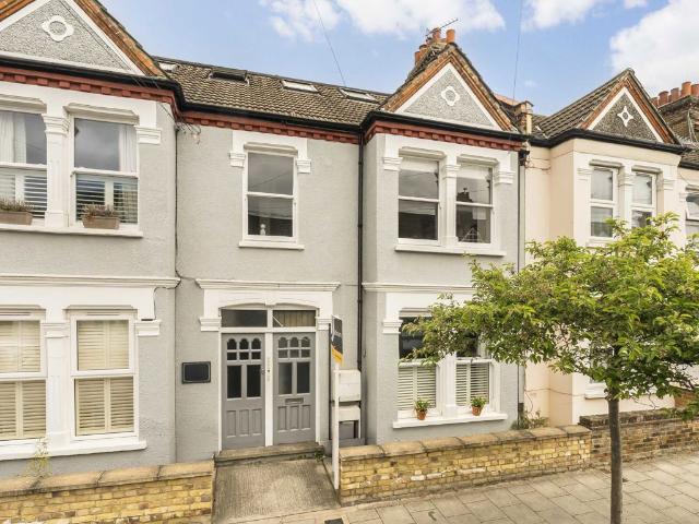 Apartment for rent in Earlsfield, Greater London