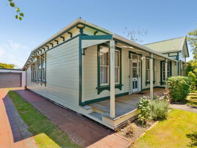 House for sale in Carterton House for sale in Carterton