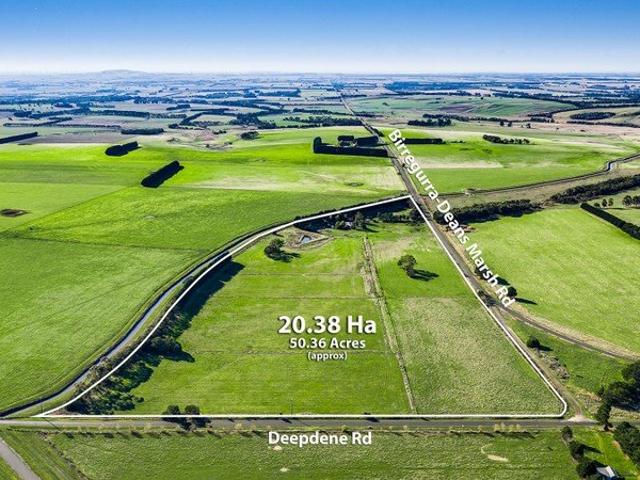 Cottage for sale in Birregurra, Victoria