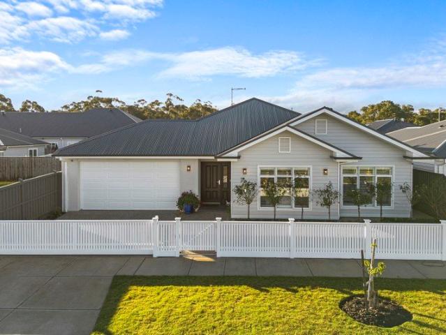 House for sale in New Gisborne, Victoria