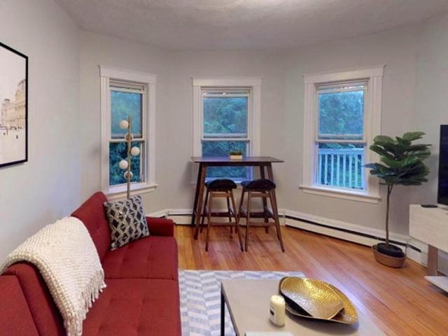 Room for rent in Dorchester, Boston